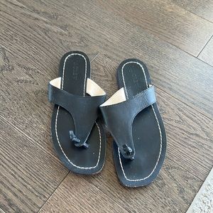 JCrew Playa Black Leather Thong Sandals in black / summer beach sandal size 7